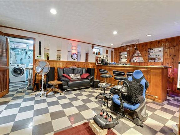 2nd image of 2566 7th St