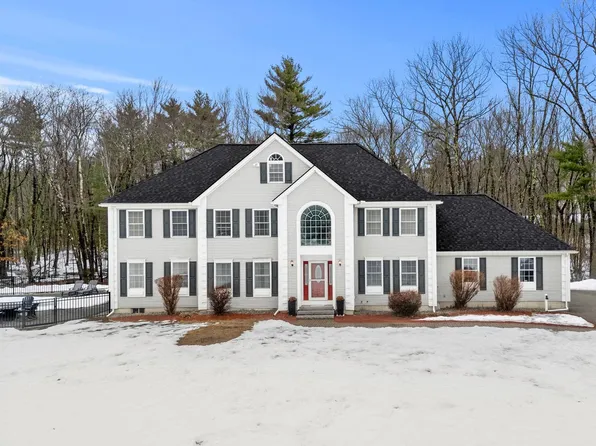8 Felicia Drive, Newton, NH 03858
