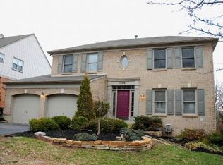 1806 Berkshire Club Dr, Cincinnati, OH 45230