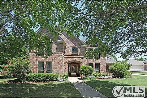 1st image of 3 Crestwood Dr