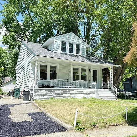266 W Bennett Ave — Photo 3