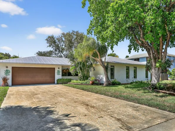 5133 SE Tall Pines Way, Stuart, FL 34997