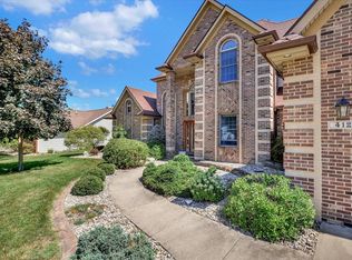 412 N Abbey Rd, Urbana, IL 61802