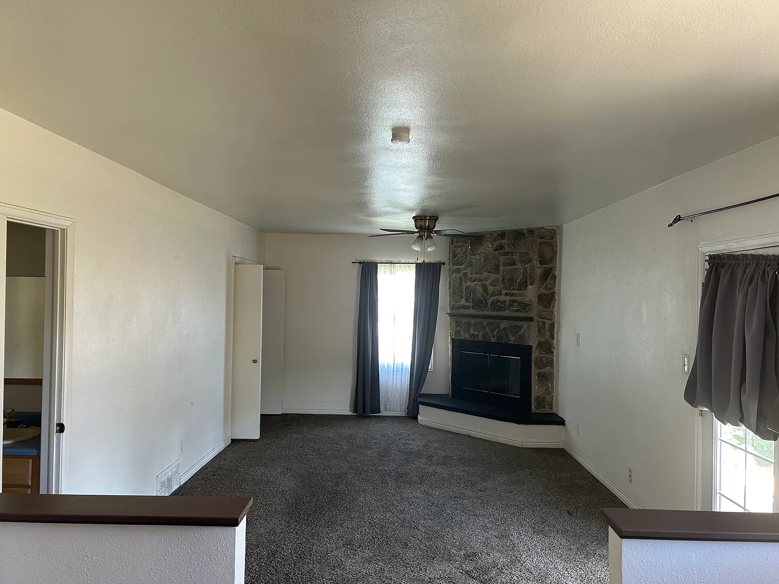 3 bed, 1758 sqft, $1,850 — Photo 2