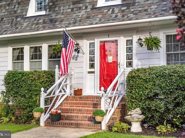 1 2nd St, Pocomoke City, MD 21851