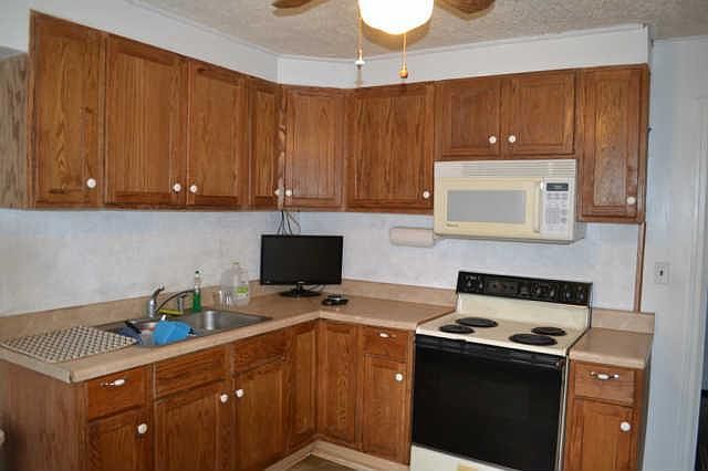 1st image of 232 W End Dr