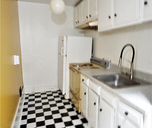 4th image of 2125 Grove Ave APT 4