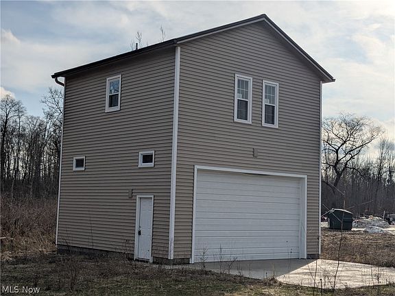 3rd image of 10695 Kinsman Rd