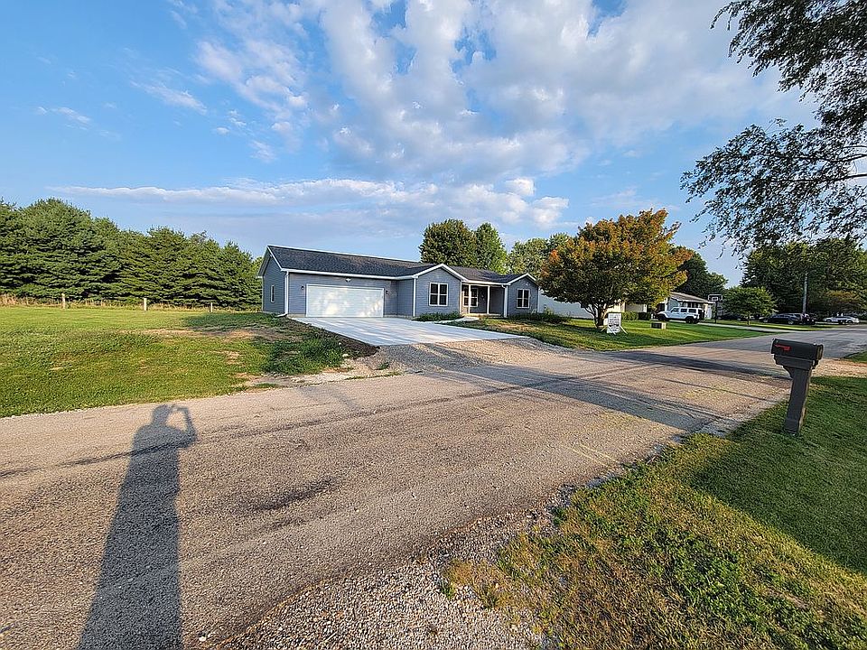 1st image of 815 Bryan Ave #1000