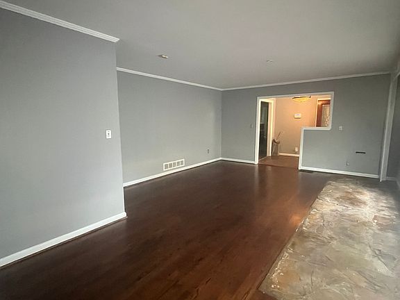 5th image of 3382 Bobolink Cir SW