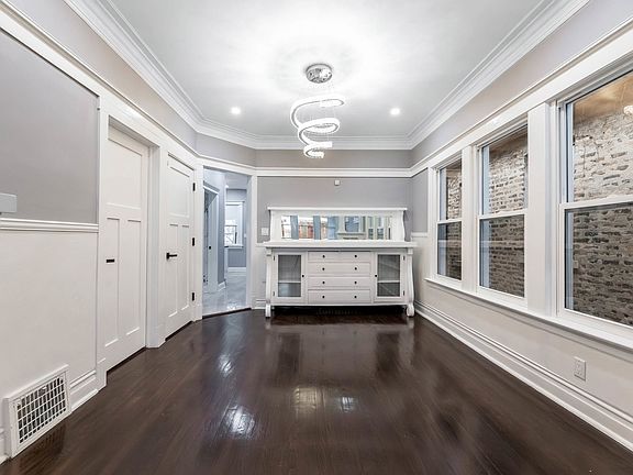 3rd image of 7545 S Rhodes Ave