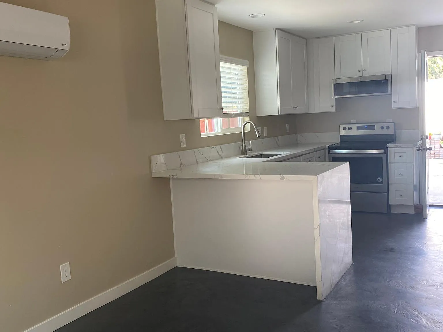 6146 Dorothy Dr — Photo 2