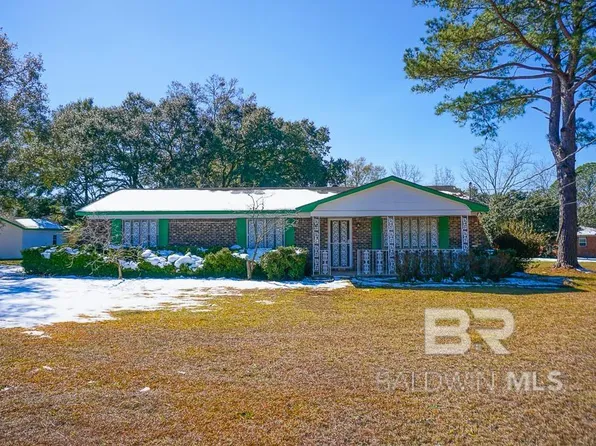 10871 Lakeland Dr, Grand Bay, AL 36541