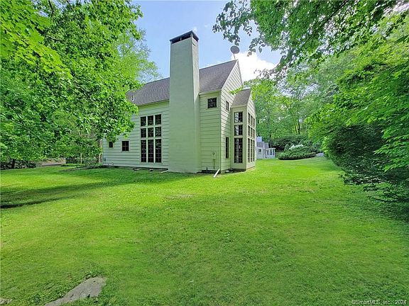 5th image of 22 Ketcham Road