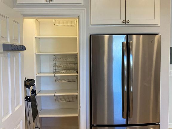 5th image of 1419 Saint Paul St #3