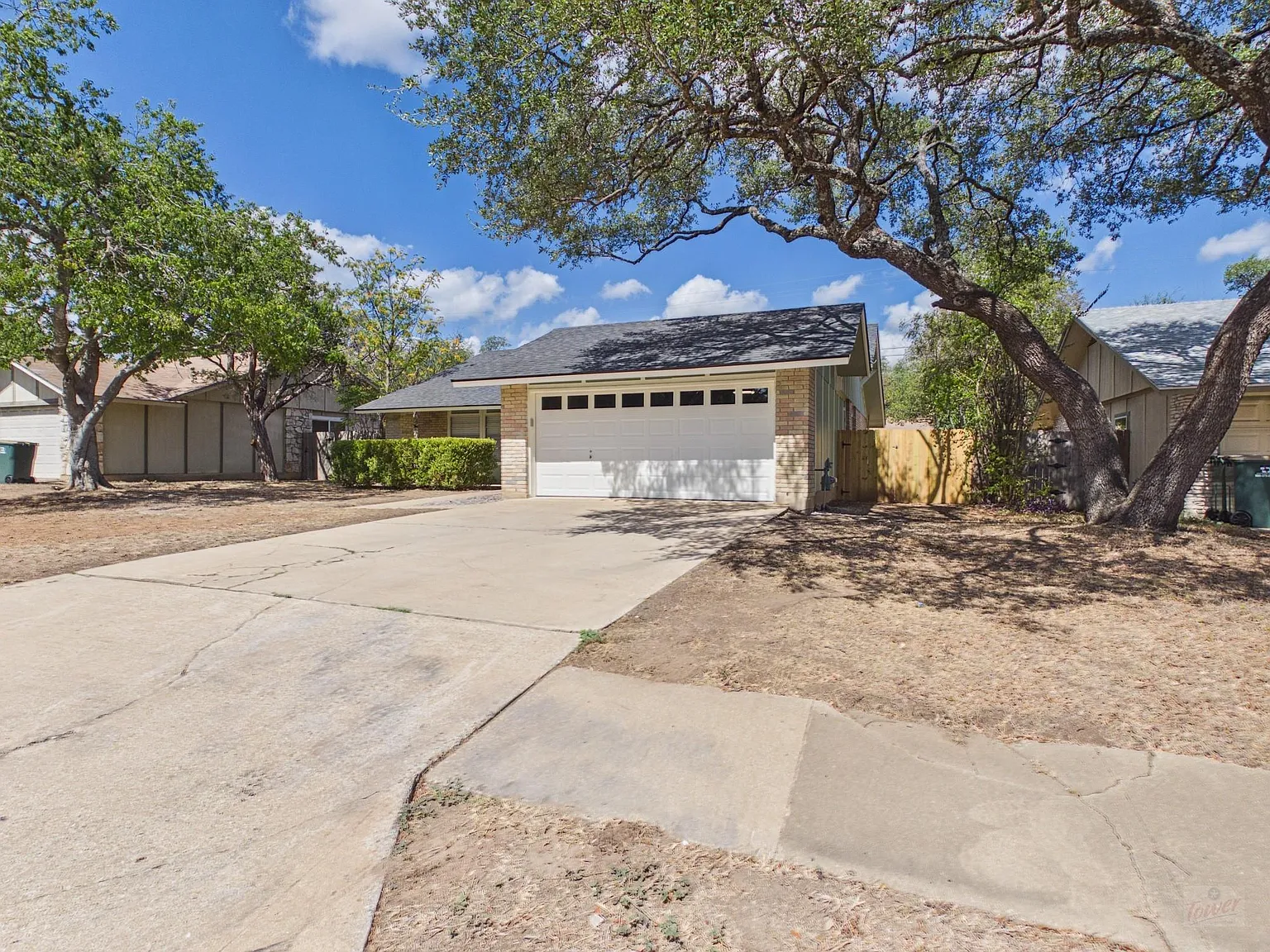 3 bed, 2.0 bath, 1479 sqft, $1,795 — Photo 2
