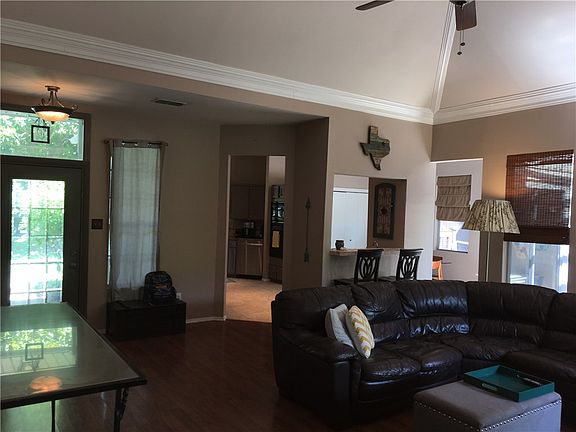 3rd image of 14803 Great Willow Dr