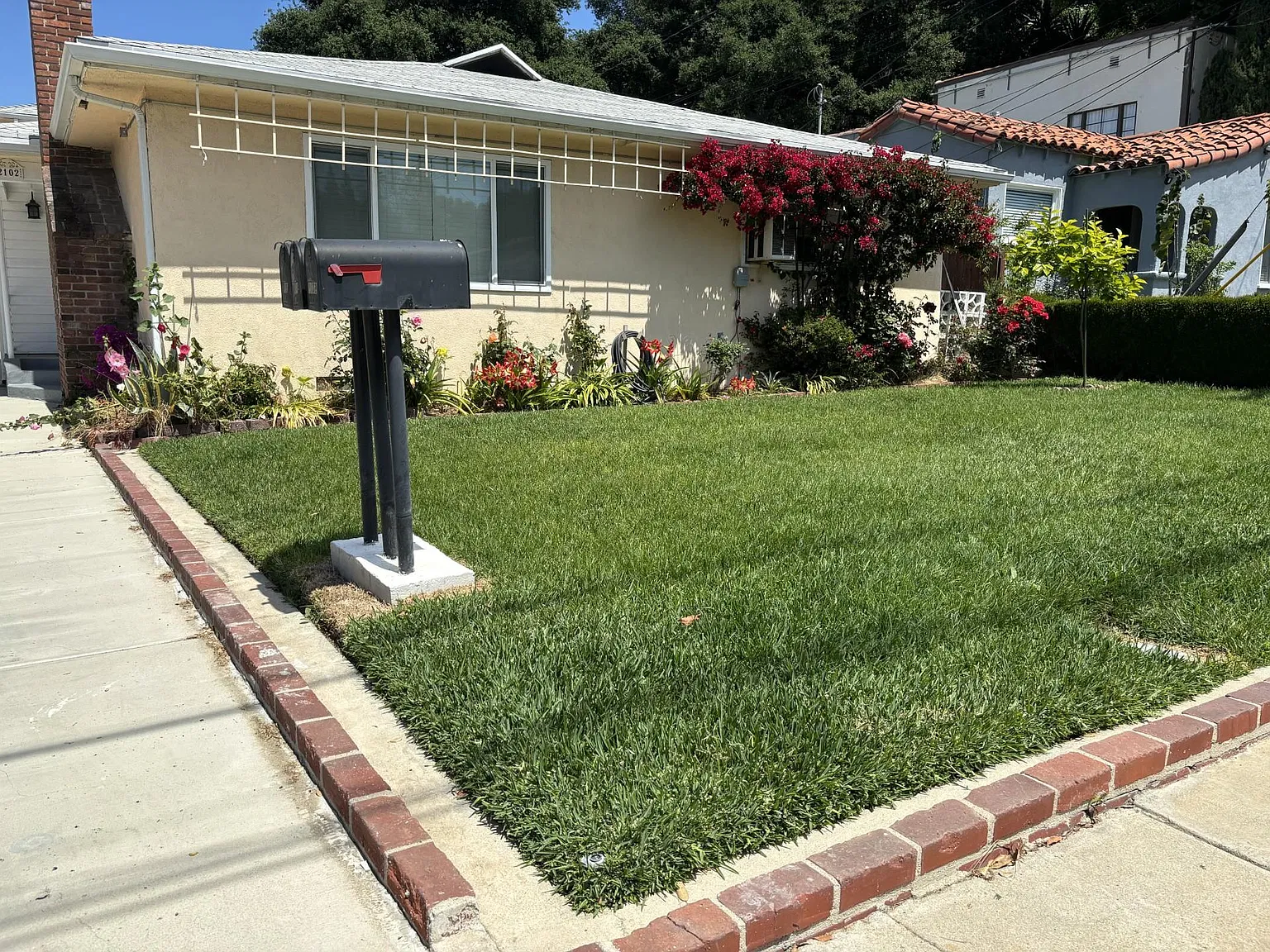 3 bed, 1700 sqft, $3,700 — Photo 2