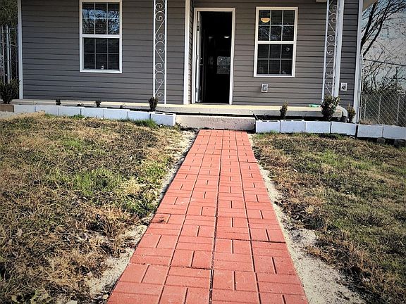 2nd image of 214 Park St