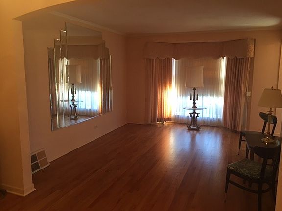 3rd image of 1727 N 74th Ave