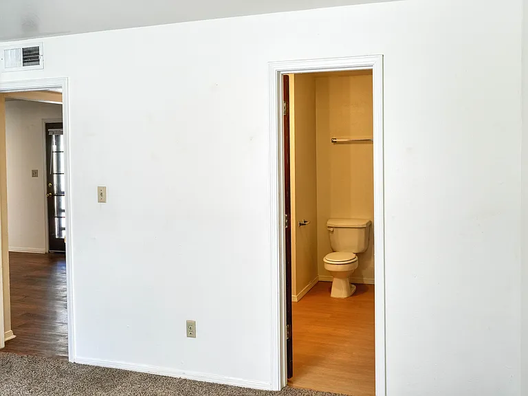 Branson Apartments — Photo 28