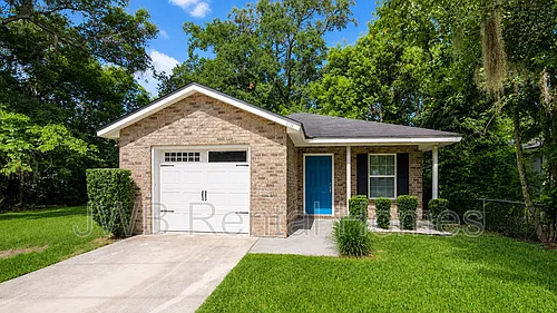 1186 Pangola Dr Photo 1