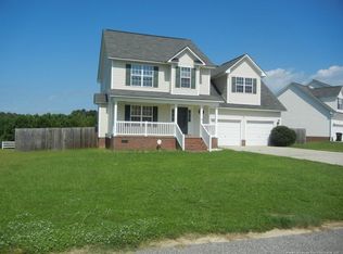 71 Scotland Dr, Spring Lake, NC 28390