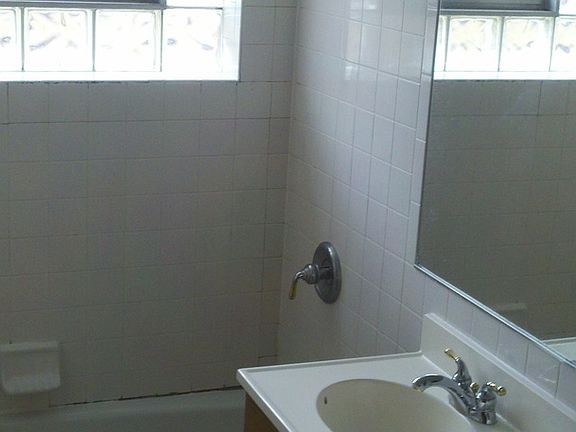 3rd image of 1140 Ferdinand Ave APT 8