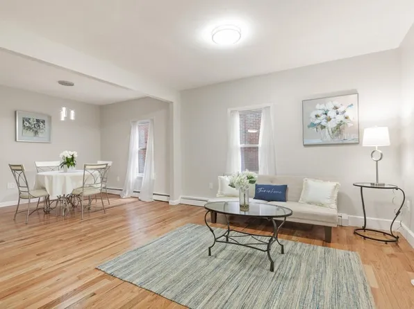 67 North St, Worcester, MA 01605