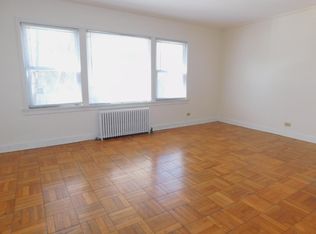 521 Custer Ave APT 1, Evanston, IL 60202