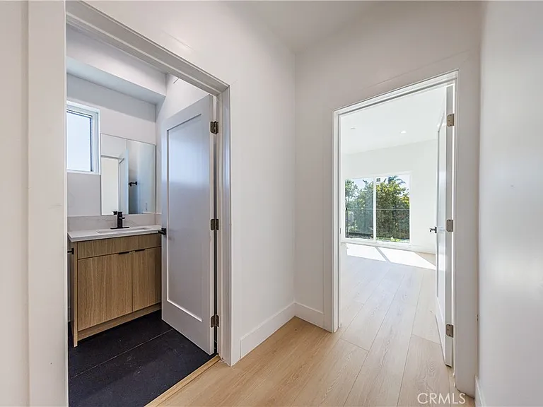 1332 S Longwood Ave #1 — Photo 22