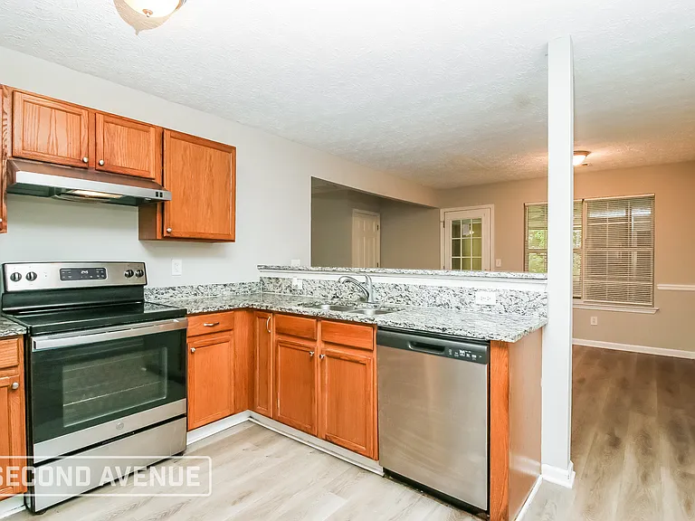 1710 Riverchase Cir NE — Photo 9