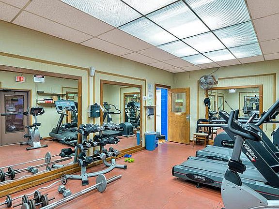 3rd image of 3031 N Civic Center Plz Unit 351