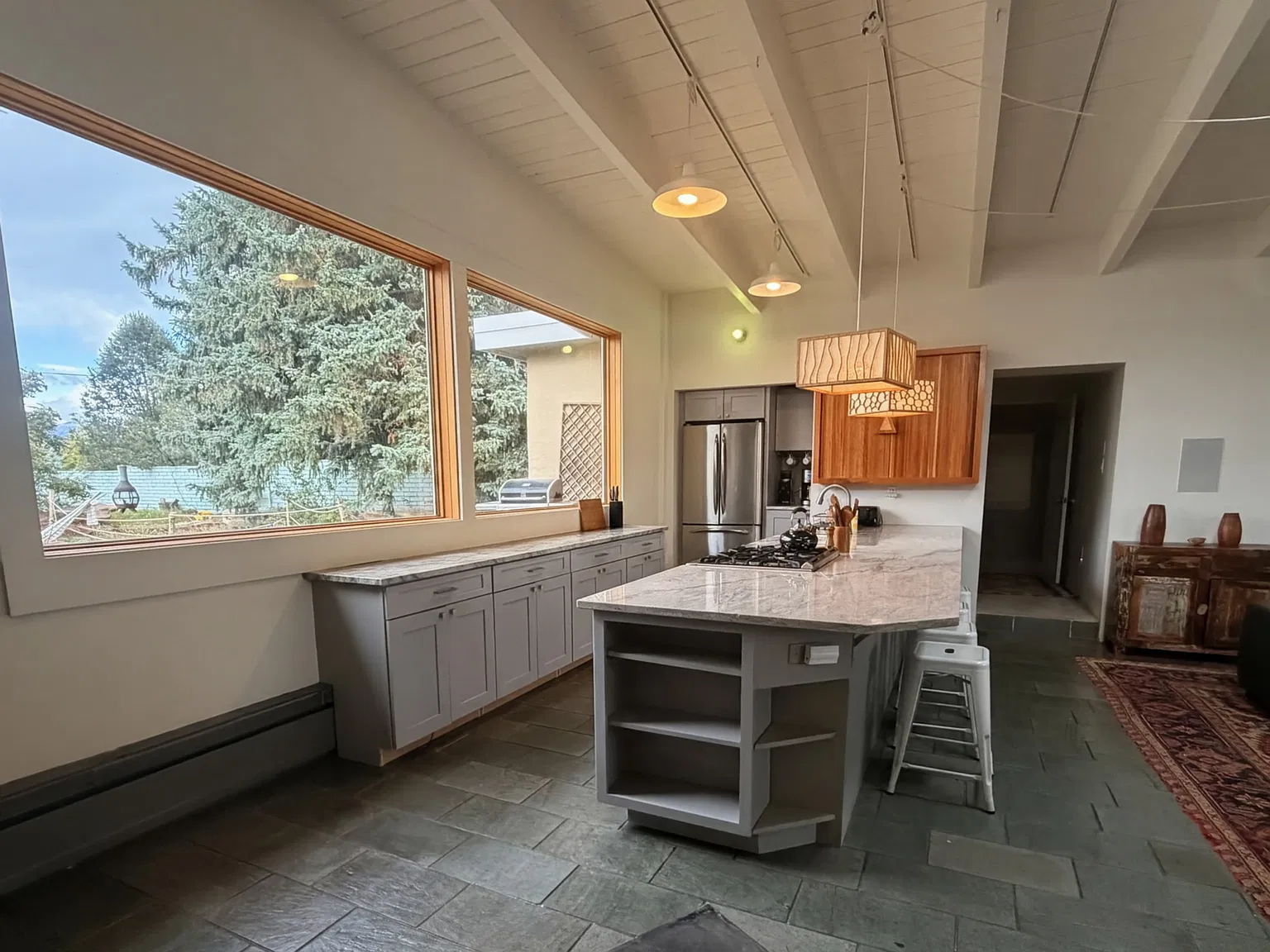 3 bed, 1800 sqft, $4,100 — Photo 2