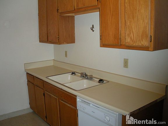 4th image of 1928 Wildwood Way APT 2