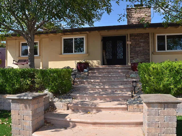 2712 Calle Olivo — Photo 2