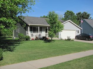 5298 Pinnacle Dr SW, Wyoming, MI 49519