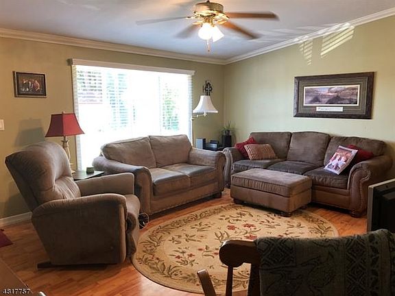 3rd image of 59 Skyview Dr