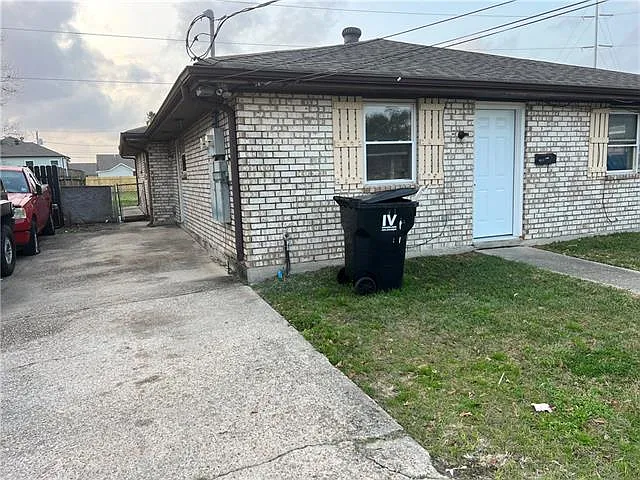 2 bed, 1.0 bath, 1000 sqft, $1,150 — Photo 2