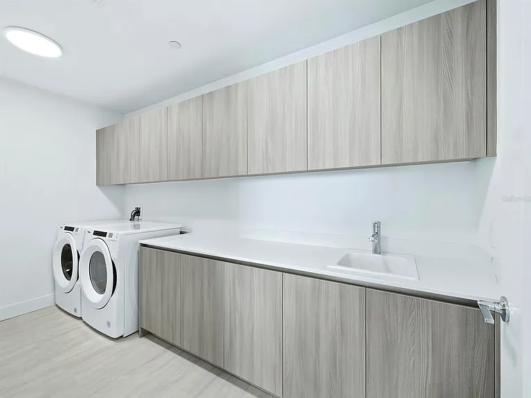 301 Quay Cmns #1003 — Photo 13