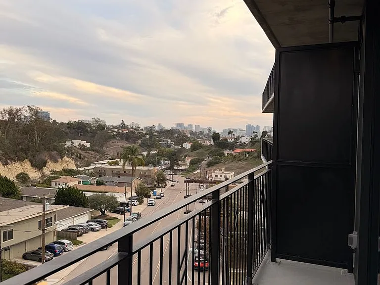 Rainford Apartments — Photo 79