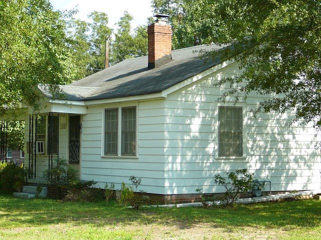 2nd image of 220 E Roosevelt Dr