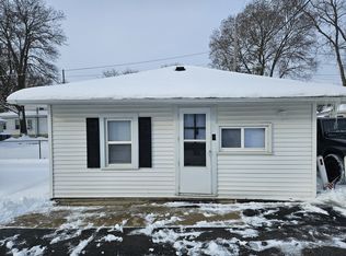 724 1/2 E North St, Morris, IL 60450