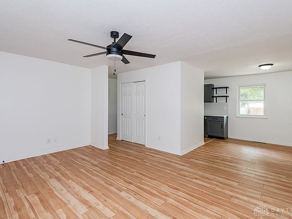 4th image of 161 Belair Cir