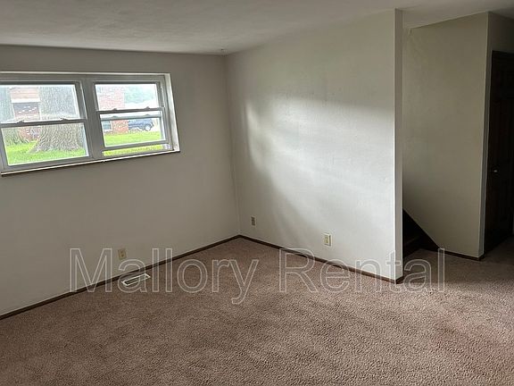 4th image of 1432 Virginia Ave
