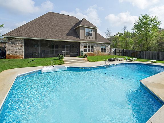 Sizable pool