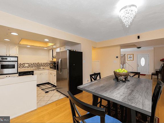 5th image of 40 Rittenhouse Dr