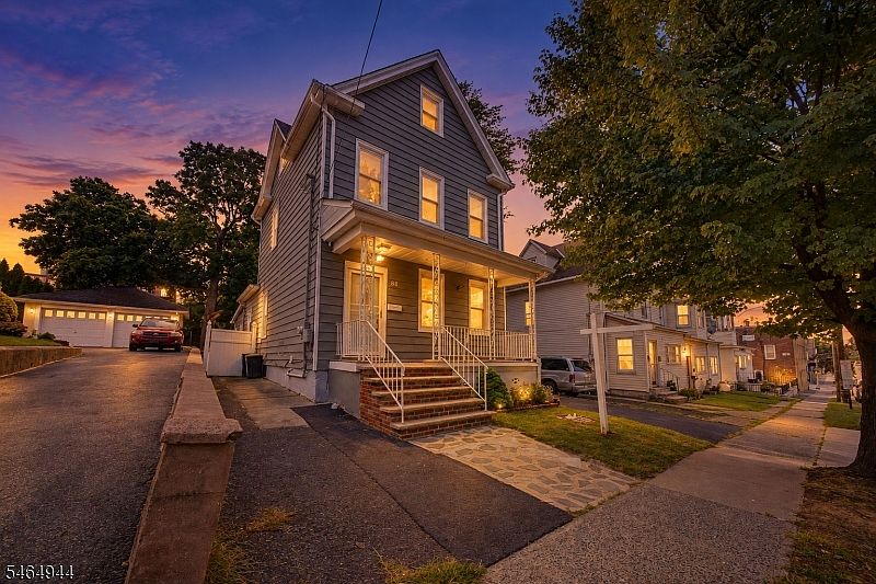 1st image of 88 Boiling Springs Ave