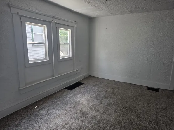 223 N Greenmount Ave, Springfield, OH 45503