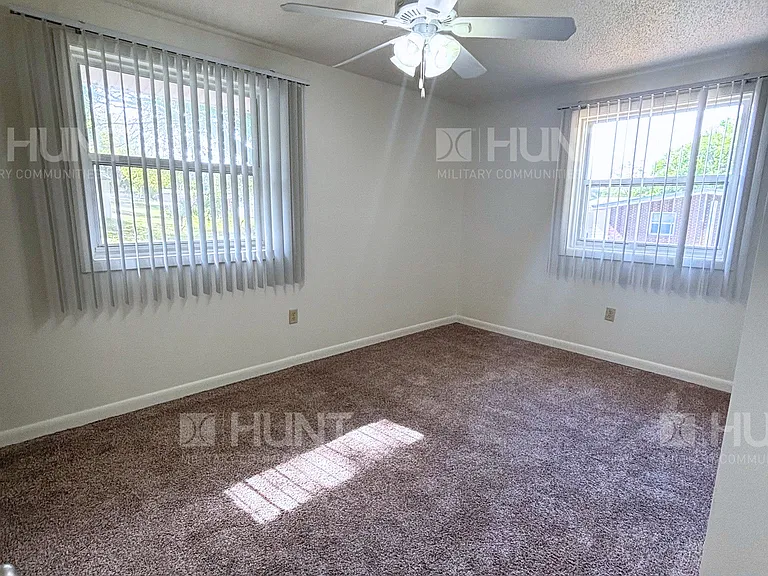 225 Fox Glove St — Photo 8